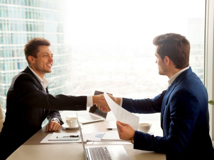 كيف أنجح في مقابلة عمل؟